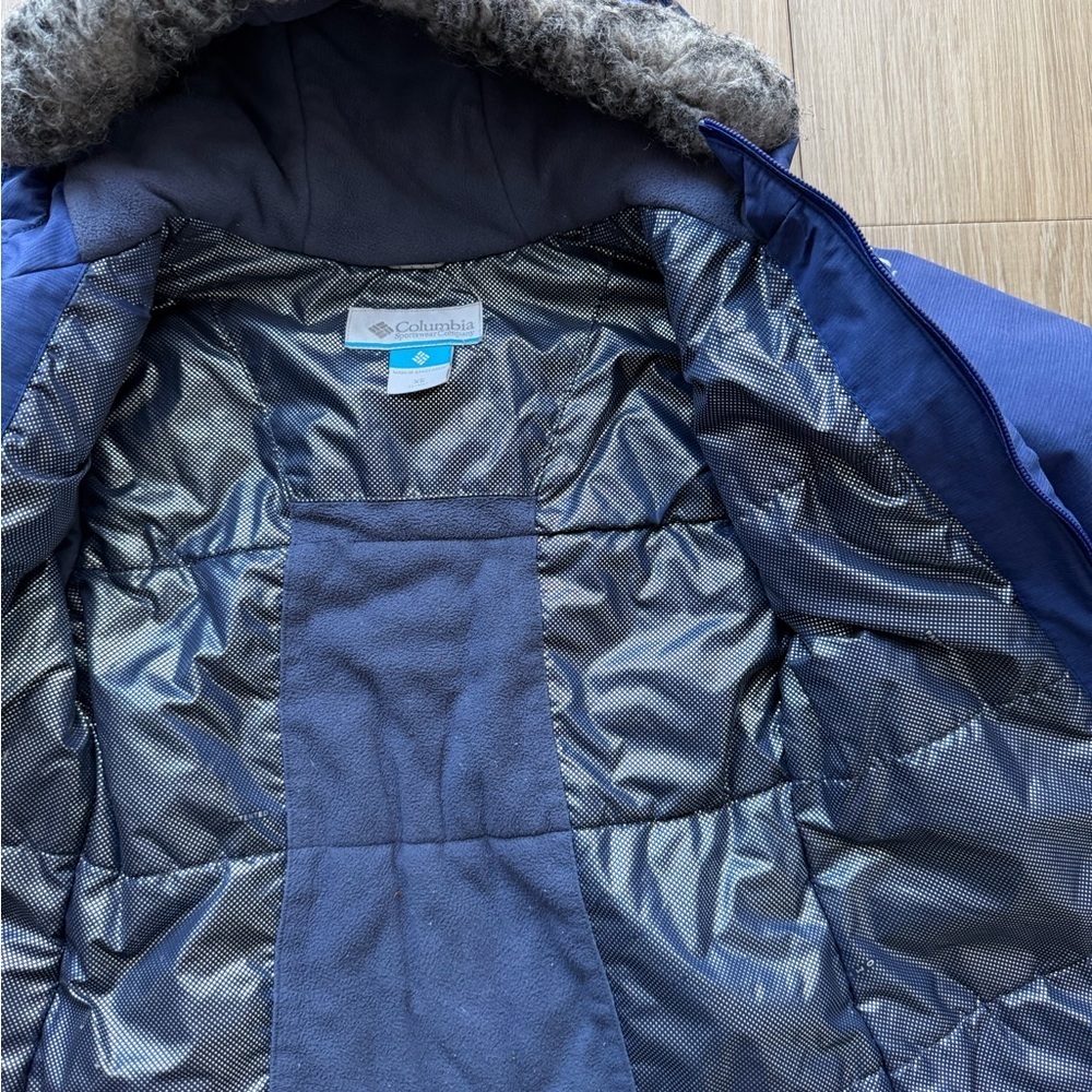 Columbia Kids Navy Puffer Jacket with Faux Fur Hood - Picture 4 of 6